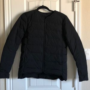 Lululemon sz 8 zipper closure down jacket